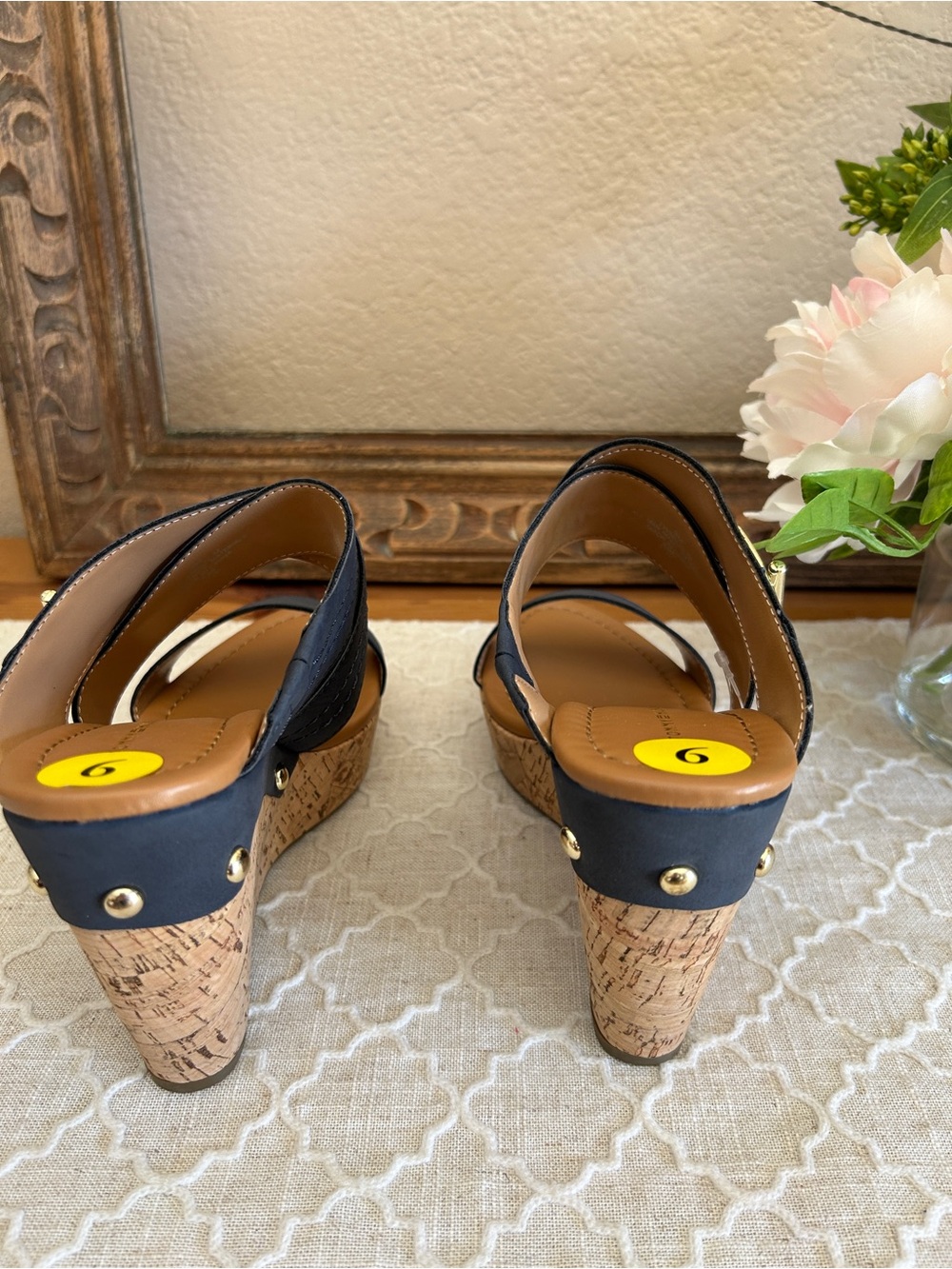 Tommy Hilfiger Navy Cork Wedge Sandals with Gold Buckle, Brand new in box, sz 9 - Picture 5 of 13